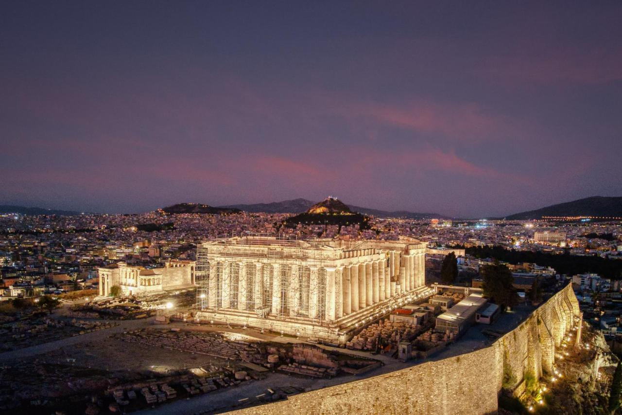 Acropolis Luxury Living Apartment