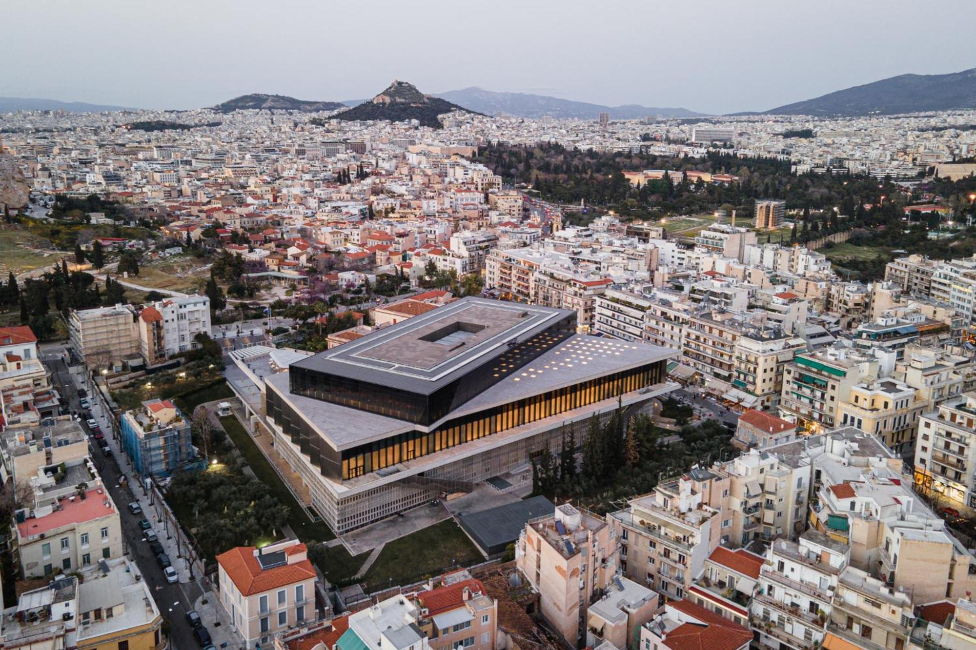 Acropolis Luxury Living Apartment *